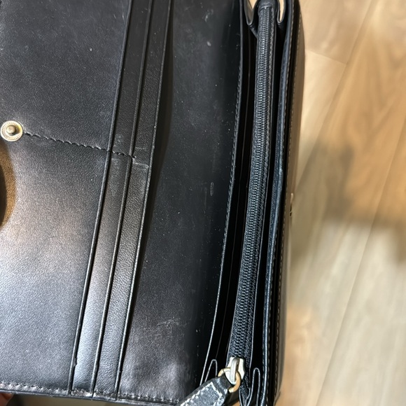 Givenchy Black leather Wallet - Picture 7 of 12